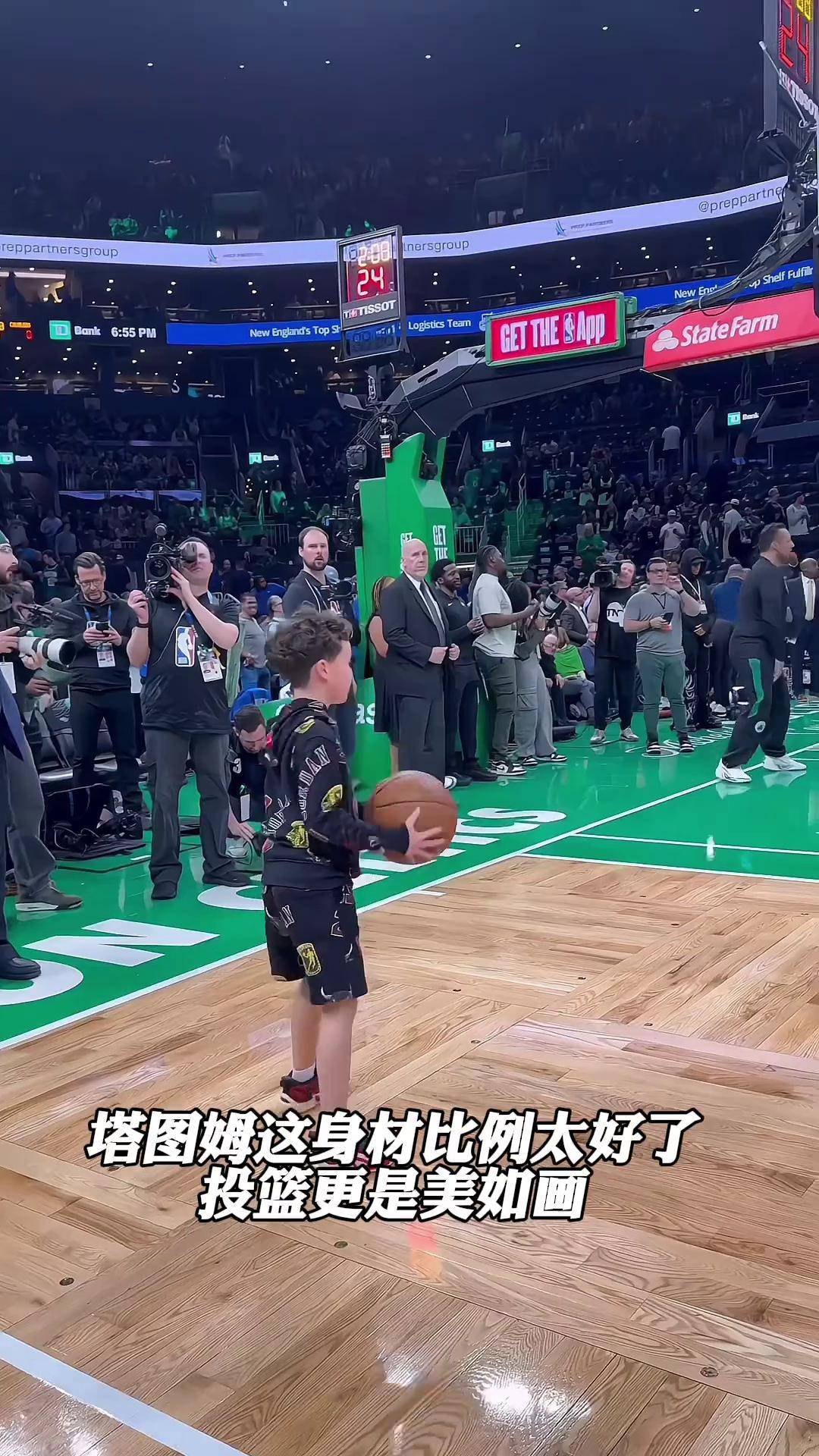 塔图姆连续十场比赛得分超过败北，美国队挑战极限！的简单介绍